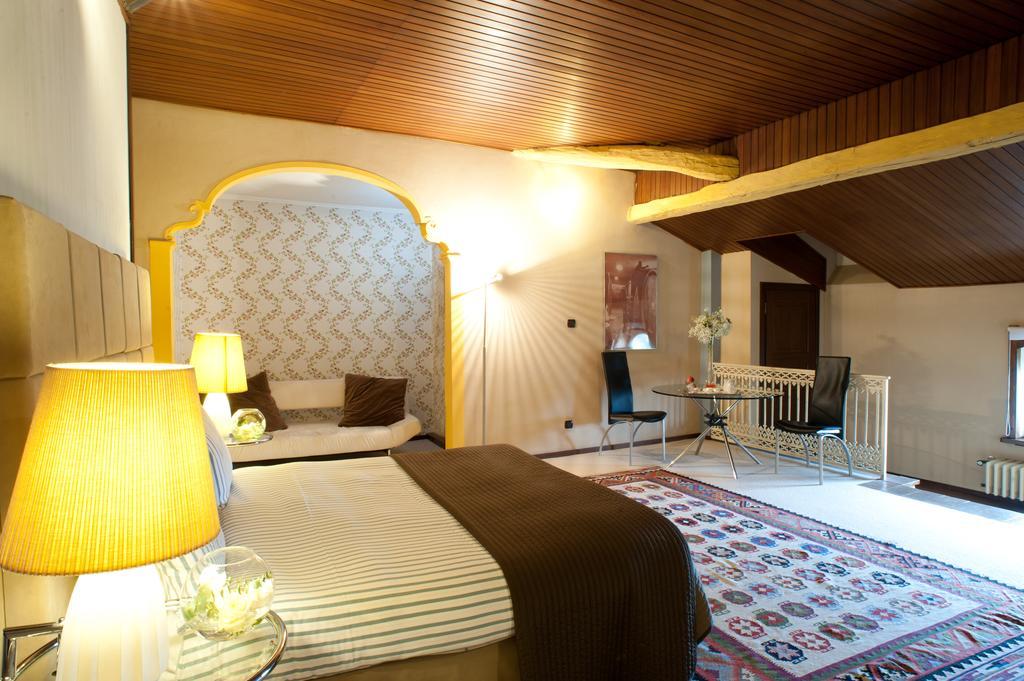 Relais Del Castello Di Oviglio Hotel ภายนอก รูปภาพ