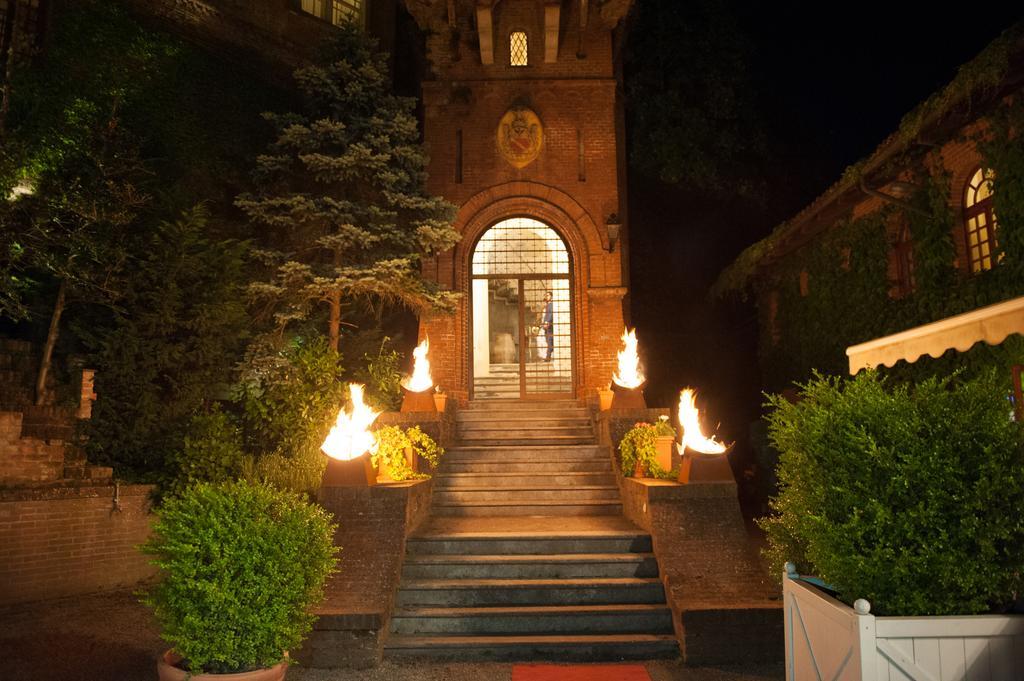 Relais Del Castello Di Oviglio Hotel ภายนอก รูปภาพ